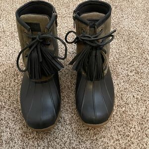 Sperry Duck Boots Corduroy STS84364 Olive Tassel size 7